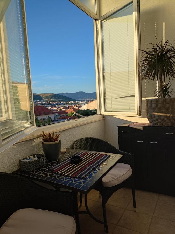 Leona Apartment Trogir Bagian luar foto